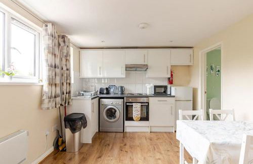 Beautiful flat in Morden near Wimbledon - Photo 19