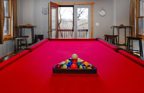 4 BR Mountain Cabin with Hot Tub & Fire Pit in GA - Foto 42