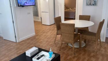 Apartamento cerca de la Ciudad de las Ciencias - Foto 1