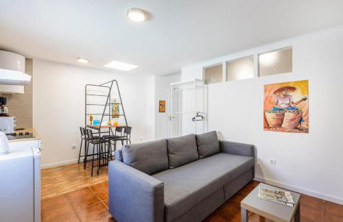 Live, Laugh, Love Beach Guest Home with AC - Foto 40