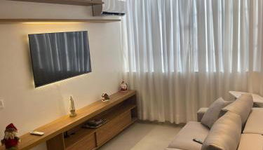 Apê reformado na quadra da praia - Foto 1