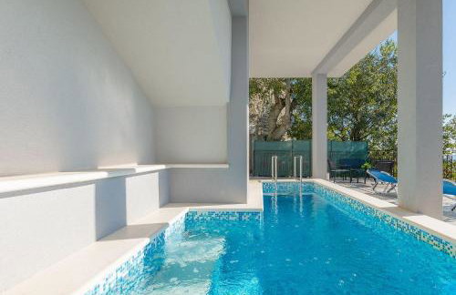 Modernes Apartment mit Panoramablick, Pool - inmitten von historischem Zentrum - Photo 11