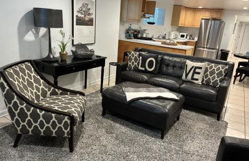 The Wrigleyville Deluxe -Steps from Wrigley Sleeps 10 - Foto 19