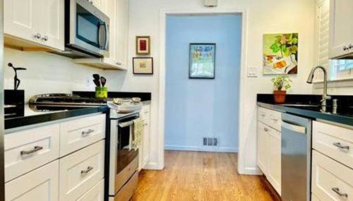 10 mins to SJC Fastest 2 Gigabit WiFI Open Floor BBQ Grill Fireplace Fenced Yard Pet Friendly - Foto 2, stove, dishwasher, toaster