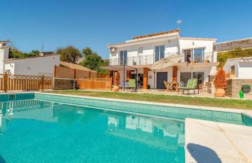 3 Bedroom Stunning Home In Mezquitilla - Photo 17