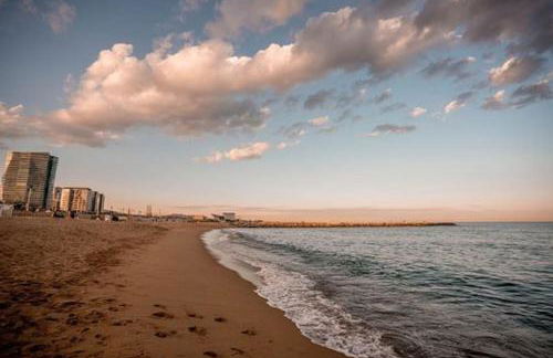 Apartamento renovado con patio - Foto 28