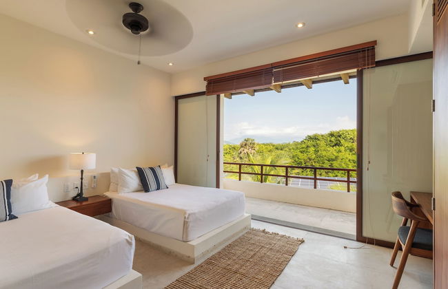 Marea Beachfront Villas - Foto 49