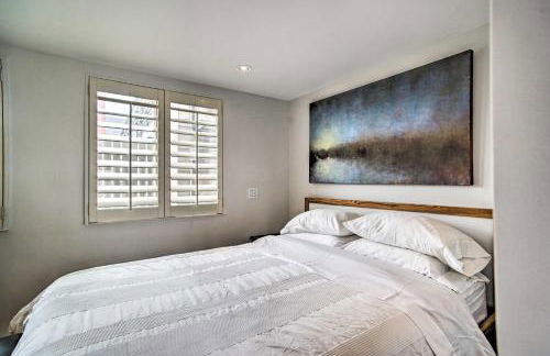 Right on Commercial St! Waterfront Condo with View - Foto 16