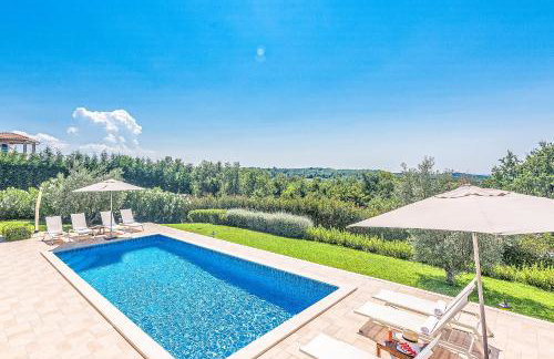 Villa Sterpazzi near Poreč with heated private pool, sea view, jacuzzi and sauna - Foto 13