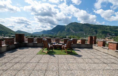 Bella Alda Beautiful Como Castle Penthouse - Foto 2