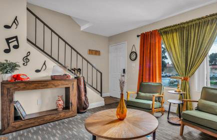 Mid-Century stay with Pool ,Golf Retreat and cool Comfort - Foto 4