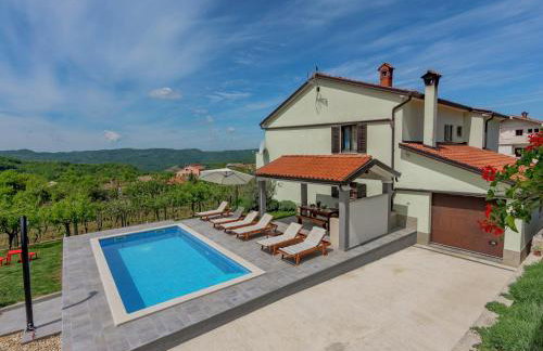 Comfortable apartment in Cerovlje with pool - Foto 2