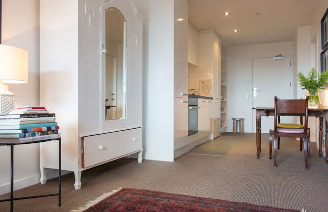 Relaxing Central Apartment in Eden Terrace - Photo 3
