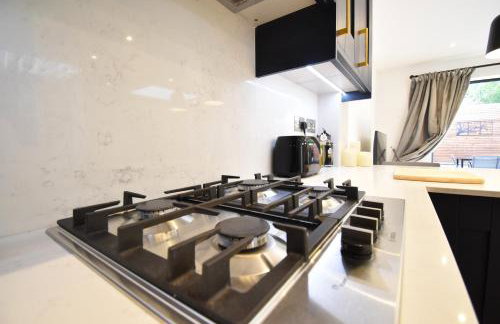 Stunning 2 bed apartment - Photo 10