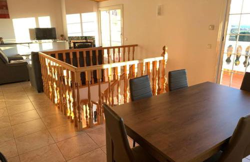 Villa Leo con vistas al mar y piscina privada - Photo 37