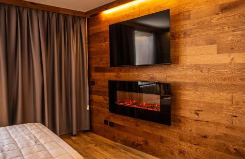 WHISPERING PINES LODGE Mountain view apartment with ski-in access - Foto 42