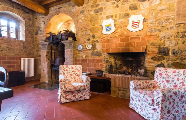 Holiday Home in Town Center with Pool, Garden, Hot Tub - Foto 23