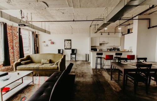 The Downtown Industrial Loft - Foto 9