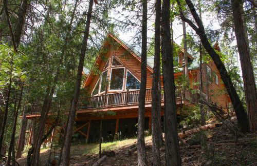 Rivercrest Lodge with Hot Tub-Pool Table-Firepit - Foto 4