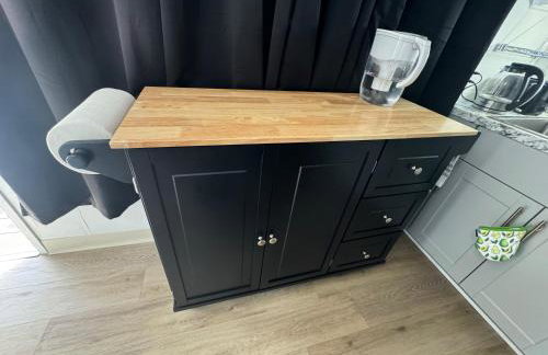 Midtown Charm: 1BR Urban Pad - Foto 17