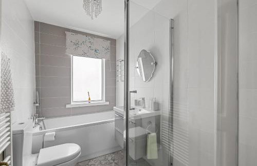 Sleeps 7 Large 4 Bed Town House for Contractors & Families & Friends in Great Central Location - Foto 52