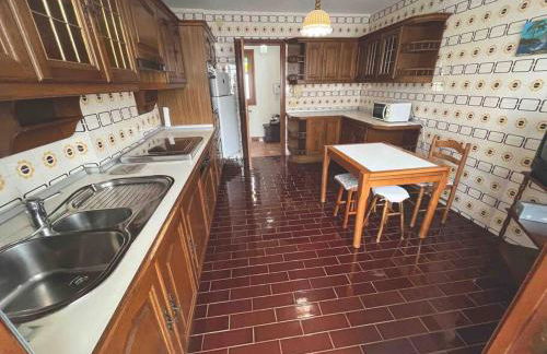 Apartamento DENTRO DE MURALLA y PARKING GRATUITO en pleno centro - Foto 4