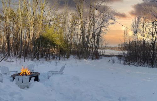 Winnisquam Landing Lakefront Firepit Deck - Foto 37