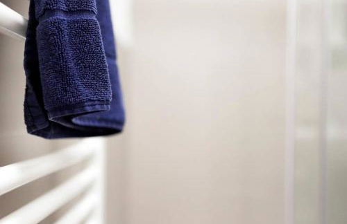 SC 06 by ROCKCHAIR Apartments l SUPERHOST Status l 4 Bedrooms Boxspringbeds 2 Bathrooms Balcony Elevator - Cozy Family & Business Flair welcomes you! - Foto 3