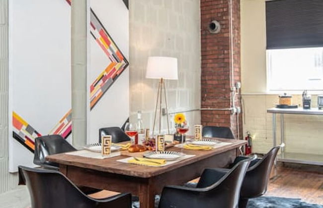 High-design Loft on Historic Alley Park Free - Photo 12