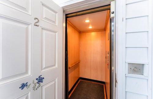 SunScape & SeaScape Beachfront Vacation Home - Foto 50