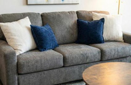 Chic Downtown Condo Steps from UIowa & Nightlife - Foto 7