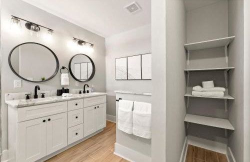 Large Modern Home Centrally located With Hot Tub - Foto 42