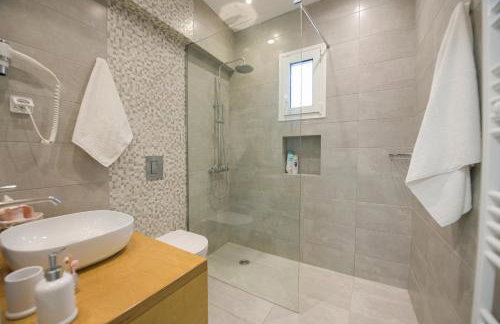 Villa "Kalli" with private pool - beachfront - Kalo Livadi - Foto 36