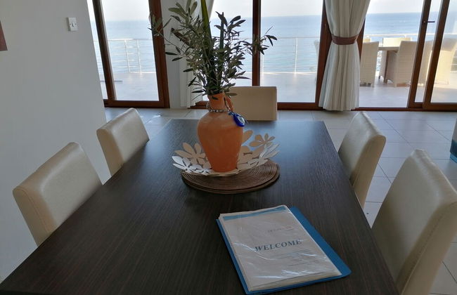 Sea Cliff Villa, 4 Beds, Sleeps 2- 8, Free Wifi, - Photo 16