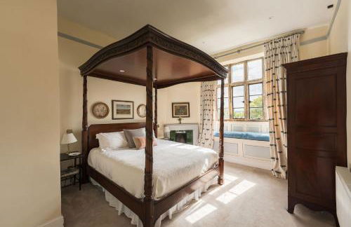 Ebrington Manor by Birch Stays - Photo 15