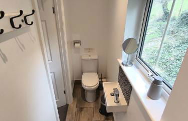 The Pumphouse with Hot Tub - Foto 20