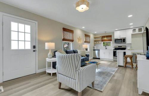 Coastal 3BD Bungalow One Block from Scenic Walkway - Foto 34