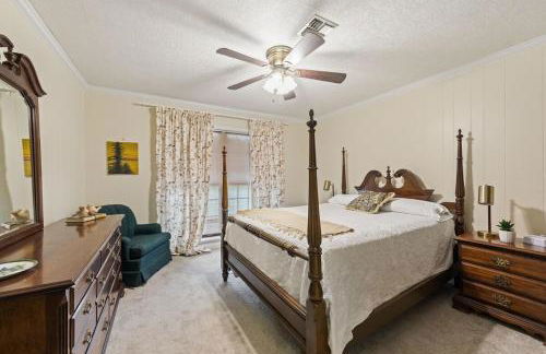 Cajun Stays Cozy 3BR Ranch Near Lafayette with WiFi and Parking - Foto 5