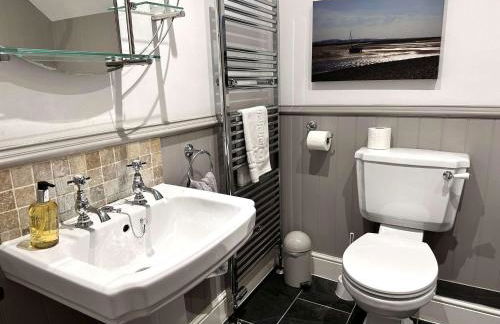 Well Cottage Retreat , Salthouse By Together Travel - Photo 12