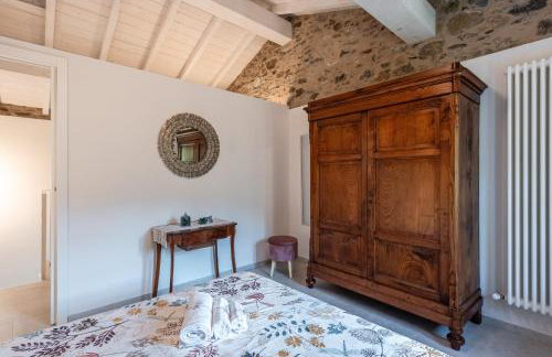 Charming Tuscan Stone House - Photo 15