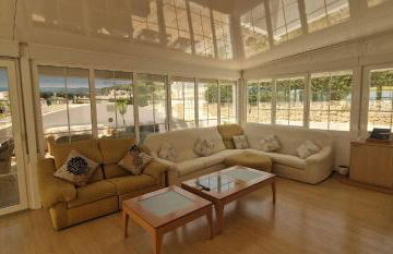 Beachfront Villa - Photo 37