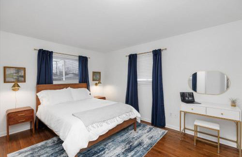 Arcade! Brand New MCM 4BR, Ping Pong, 4 Queens - Foto 5