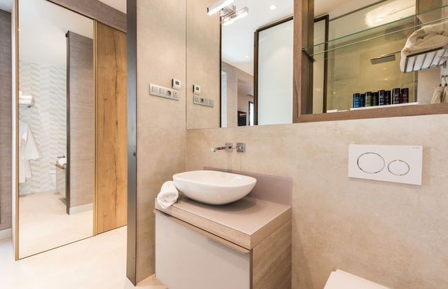 The Garden Suites - Photo 46