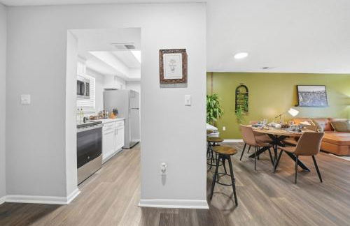 Modern 2BR2BA w King Bed, Pool Gym #10 - Foto 22