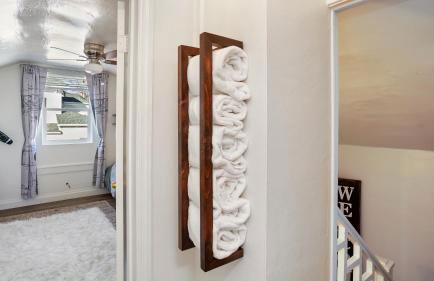 Midtown Flight Deck: 2BR Gem - Foto 12