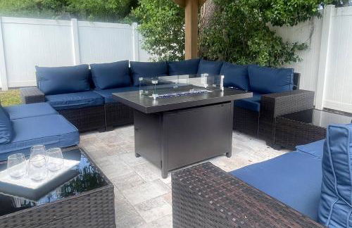 Adventure Awaits in Tampa Bay with Beautiful Decor 4BR with Backyard Oasis Near Busch Gardens & Adventure Island - Foto 9