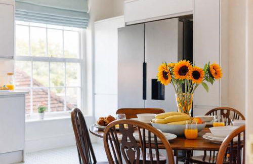 Spacious 4-Bed Apartment Opposite Windsor Castle - Foto 8