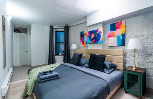 Elegant Central Park Suite - 4 Bedroom Self Check-In - Photo 18