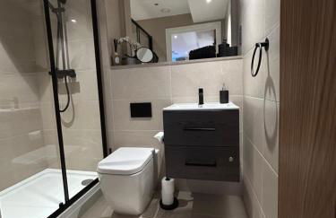 Rock Mill - Luxury 1 Bedroom Apartment 20 with Private Balcony - Photo 6