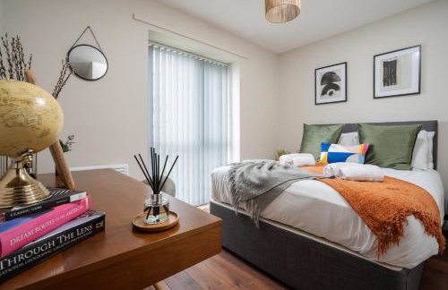 Cozy Waterfront Apartment - Free Parking & Wi-Fi - Photo 46